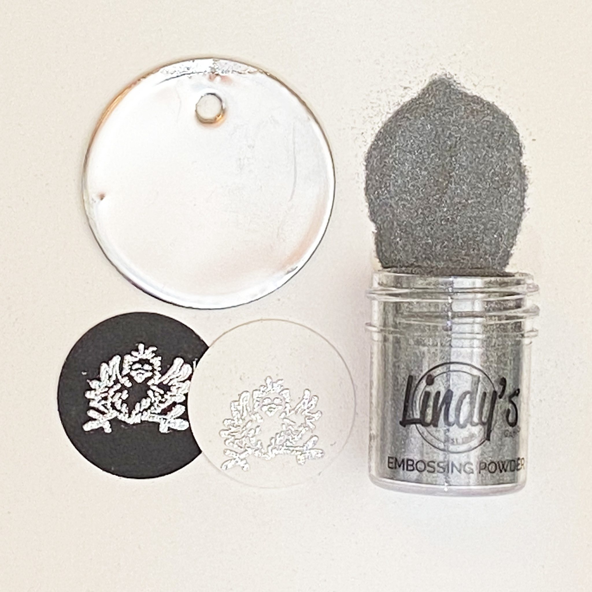 lindys-stamp-gang-slam-dunk-silver-embossing-powde