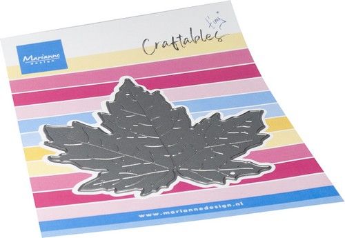 Marianne D Craftable Tiny‘s Maple leaf