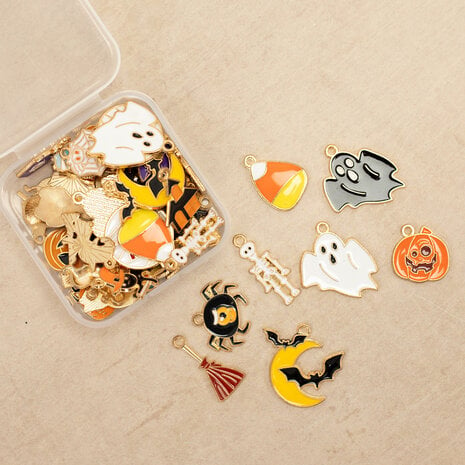 Crafter's Companion - Halloween & Fall Halloween Charms Bumper Pack (50pcs)